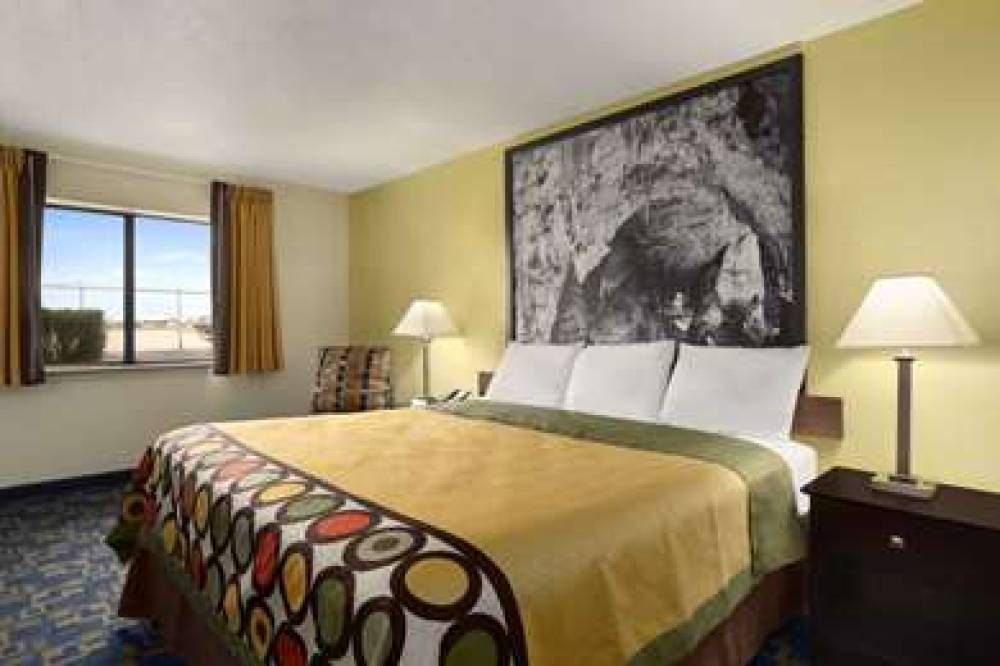 Super 8 By Wyndham Carlsbad 7