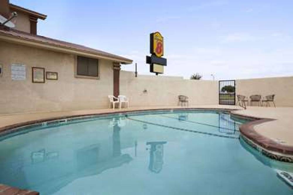 Super 8 By Wyndham Carlsbad 3