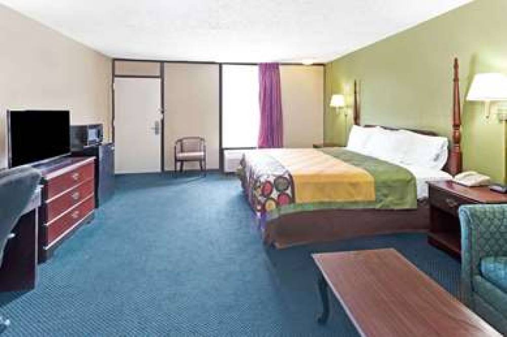 Super 8 By Wyndham Carrollton GA 9