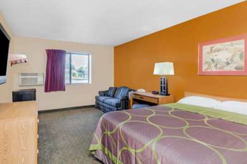 Super 8 By Wyndham Charlotte/Amusement Park Area 5