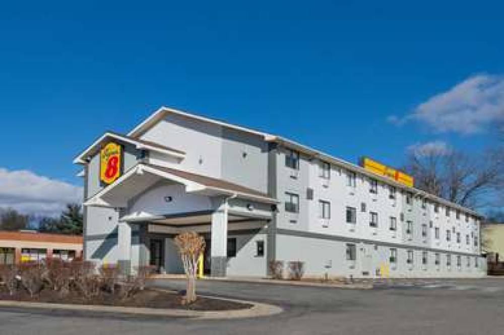 Super 8 By Wyndham Charlottesville 4