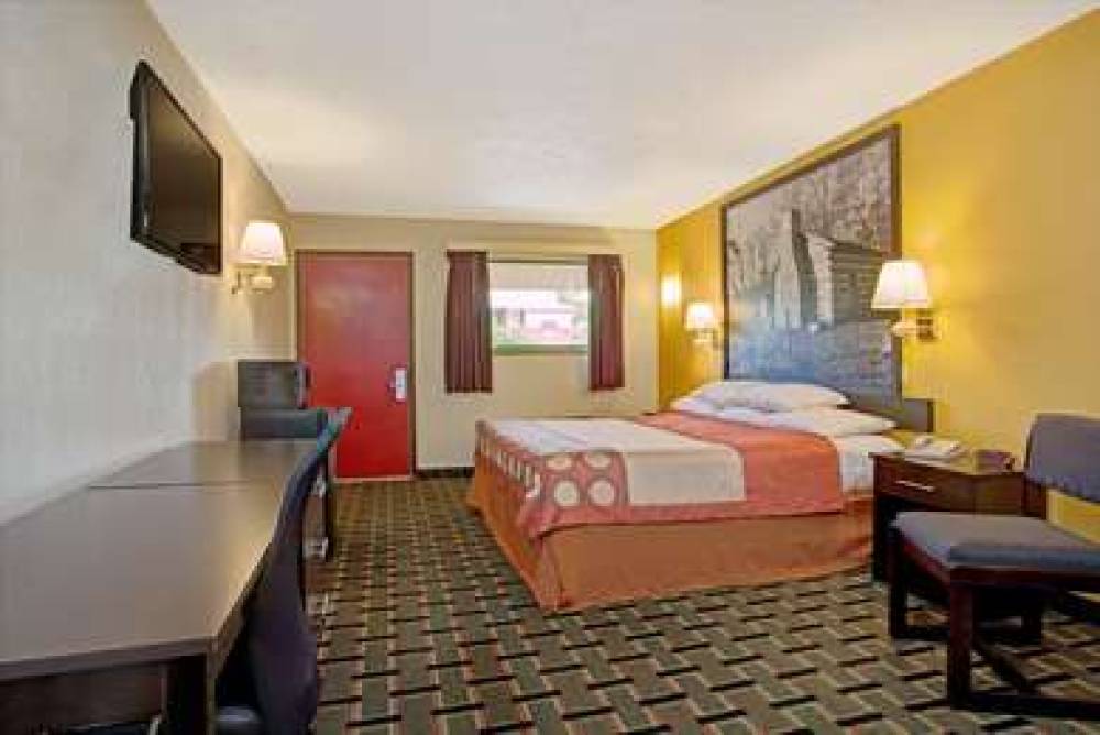 Super 8 By Wyndham Cincinnati OH 7