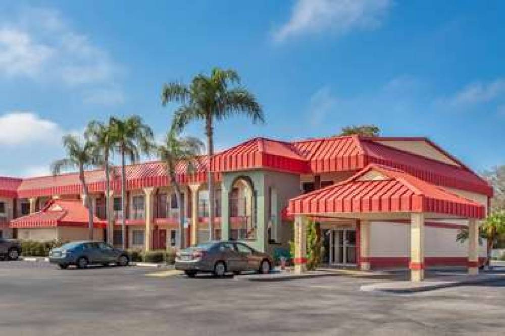 Super 8 By Wyndham Clearwater/US Hwy 19 N 1