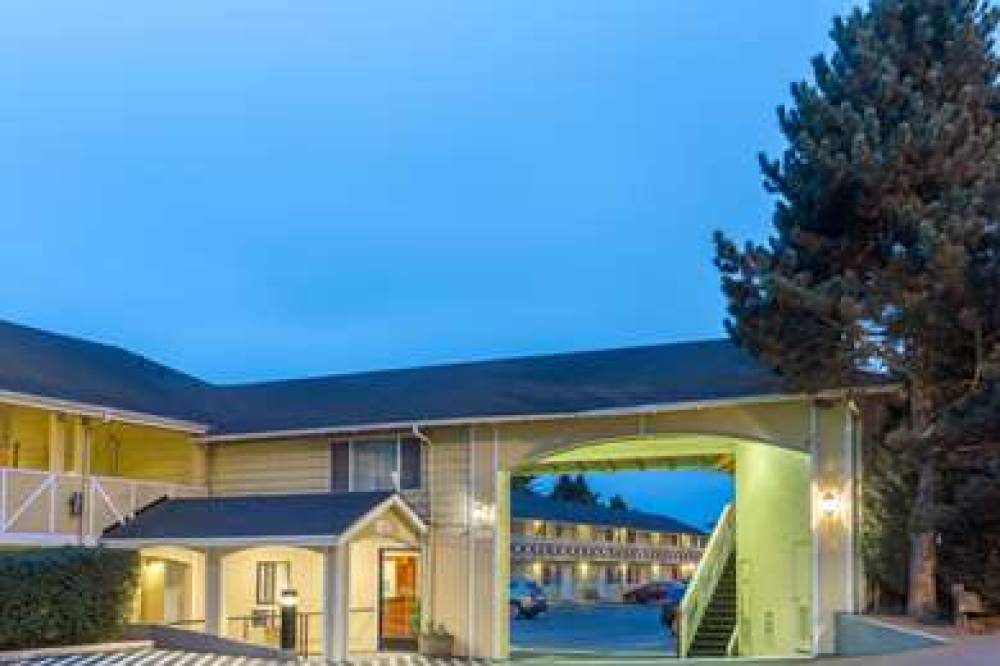 Super 8 By Wyndham Coos Bay/North Bend