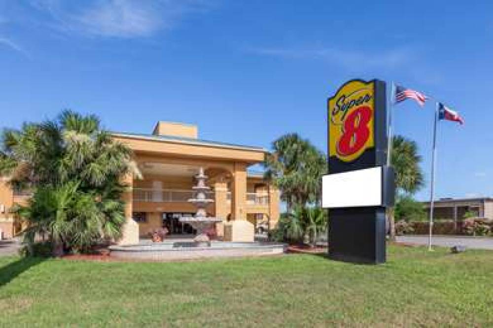 Super 8 By Wyndham Corpus Christi 1