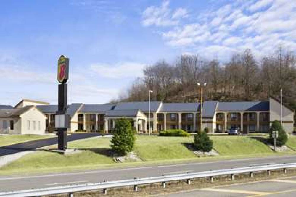 Super 8 By Wyndham Fort Chiswell Wytheville Area