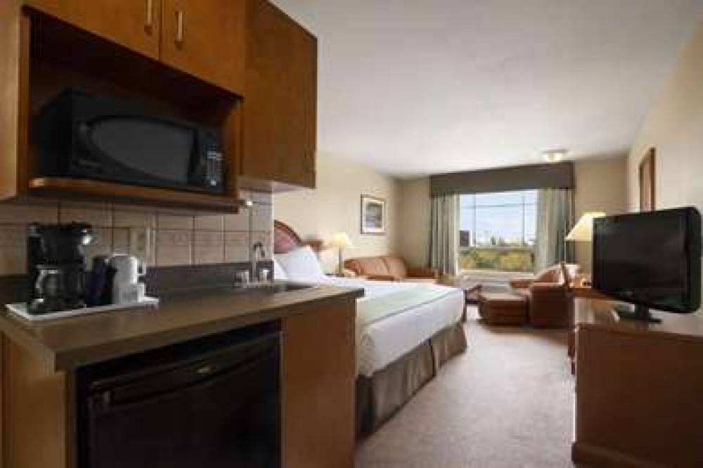 Super 8 By Wyndham Fort St. John BC 8