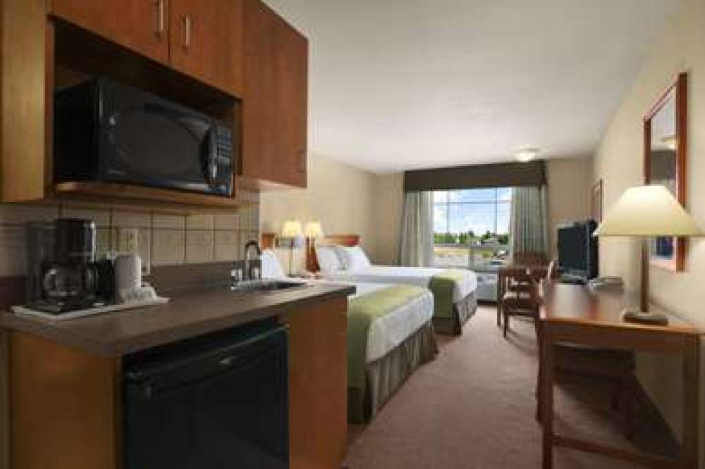 Super 8 By Wyndham Fort St. John BC 7