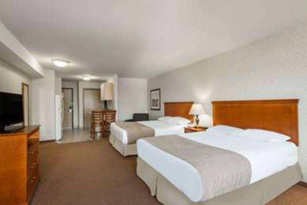 Super 8 By Wyndham Grande Prairie 8