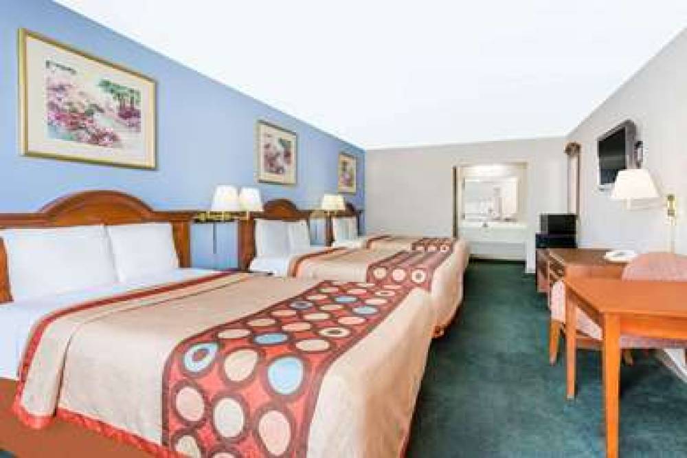 Super 8 By Wyndham Greensboro 10