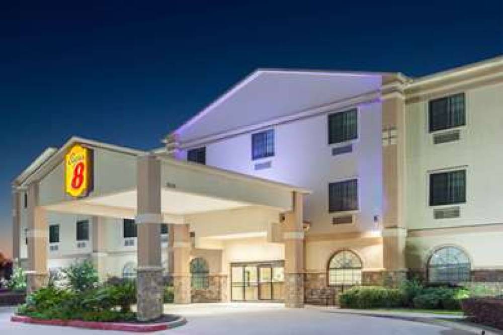 Super 8 By Wyndham Iah West/Greenspoint