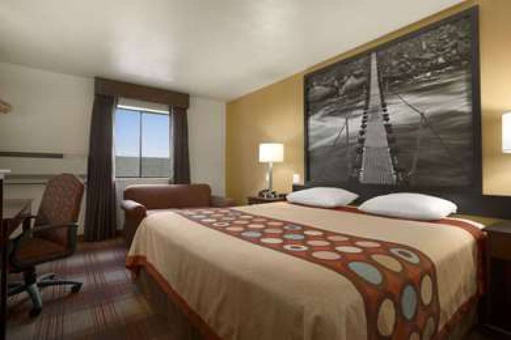 Super 8 By Wyndham Idaho Falls 3