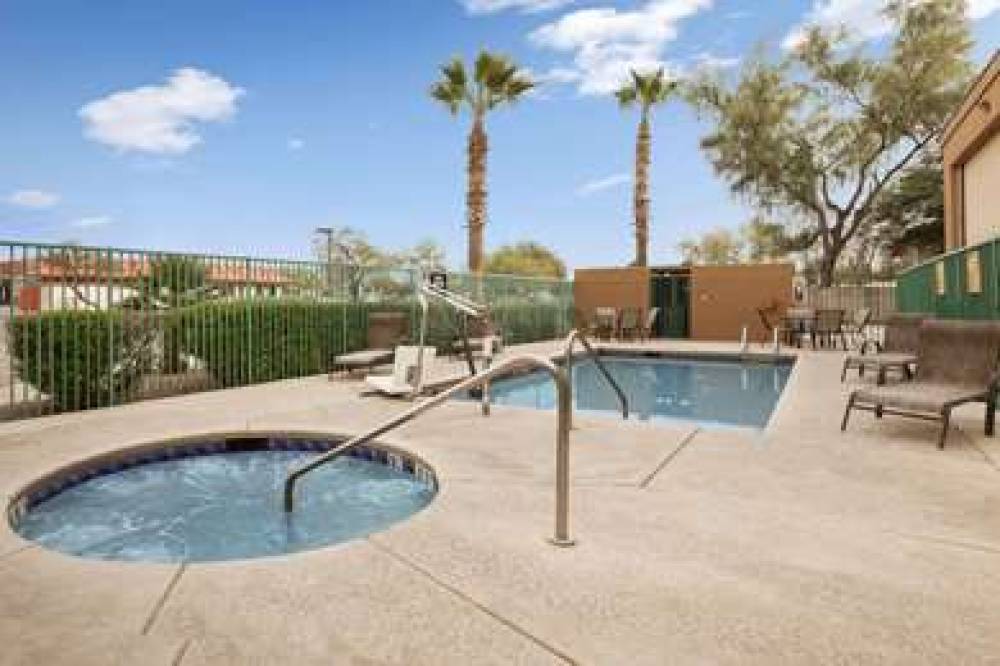 Super 8 By Wyndham Marana/Tucson Area 6