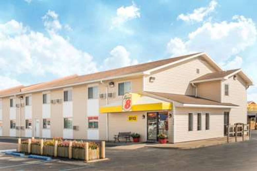 Super 8 By Wyndham Moberly MO 1