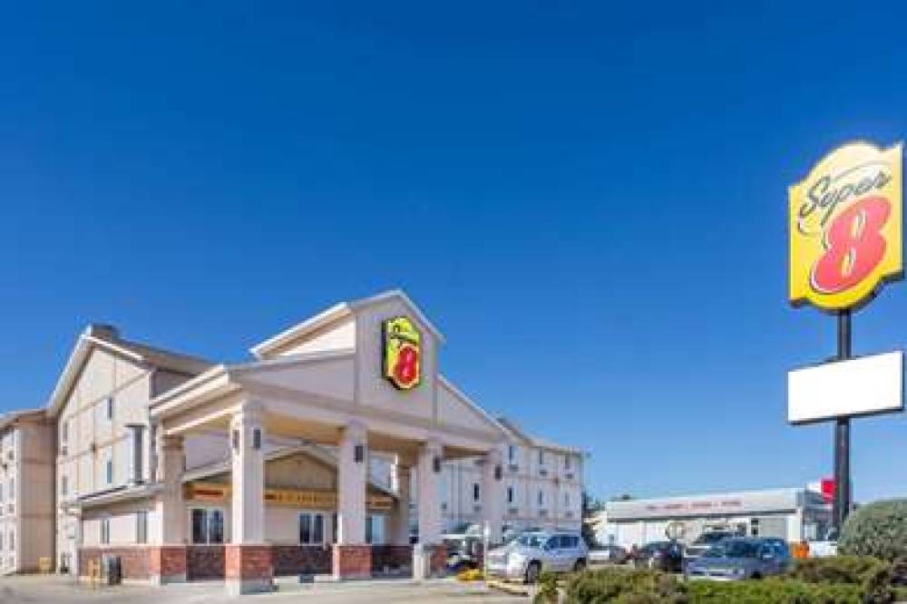 Super 8 By Wyndham Moose Jaw Sk