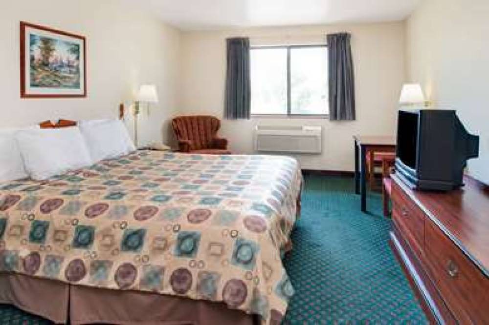 Super 8 By Wyndham Omaha Eppley Airport/Carter Lake 3