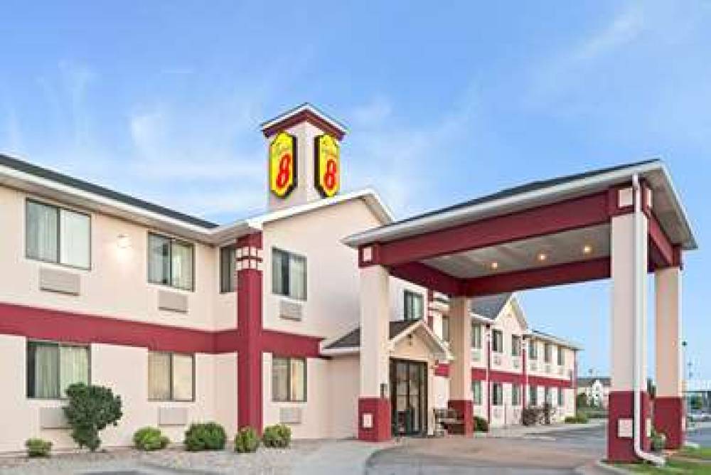 Super 8 By Wyndham Omaha Eppley Airport/Carter Lake