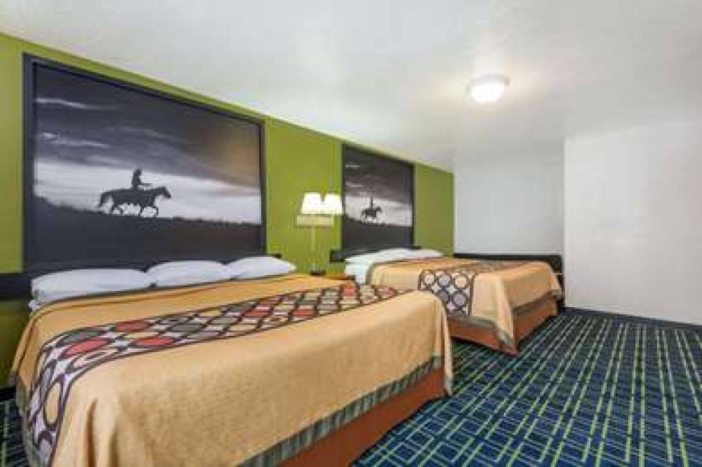 Super 8 By Wyndham Ruidoso 8