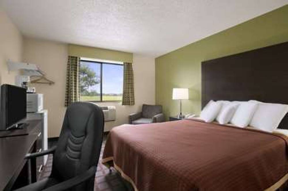 Super 8 By Wyndham Saginaw 6