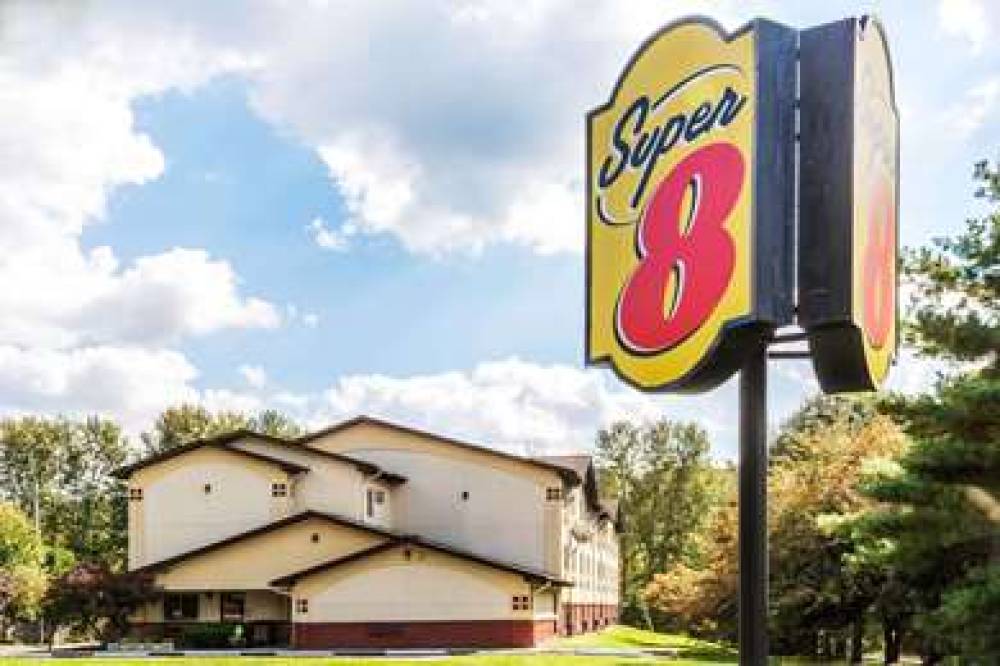 Super 8 By Wyndham Stroudsburg