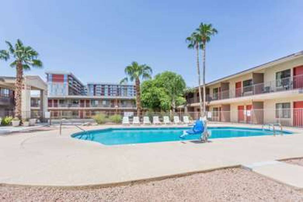 Super 8 By Wyndham Tempe/ASU/Airport 4