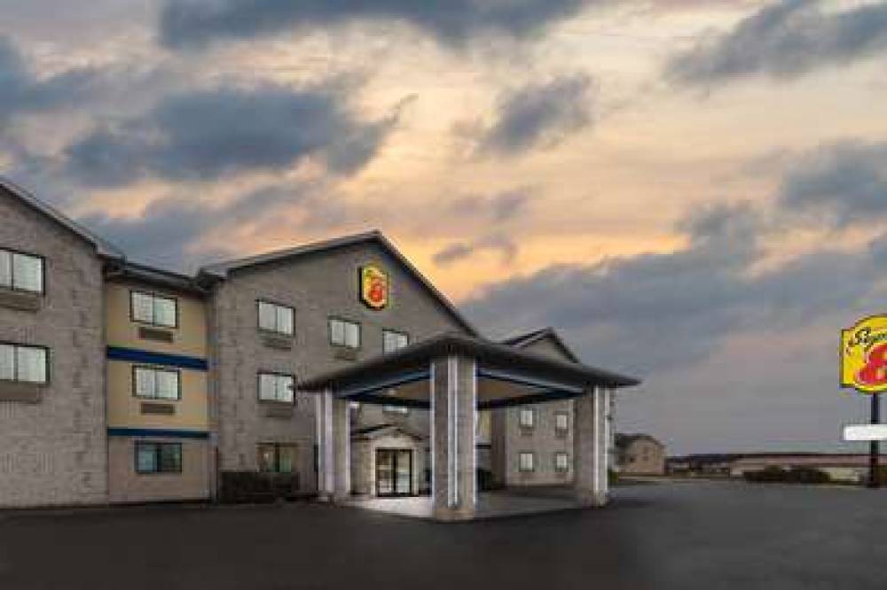 Super 8 By Wyndham Uniontown Pa