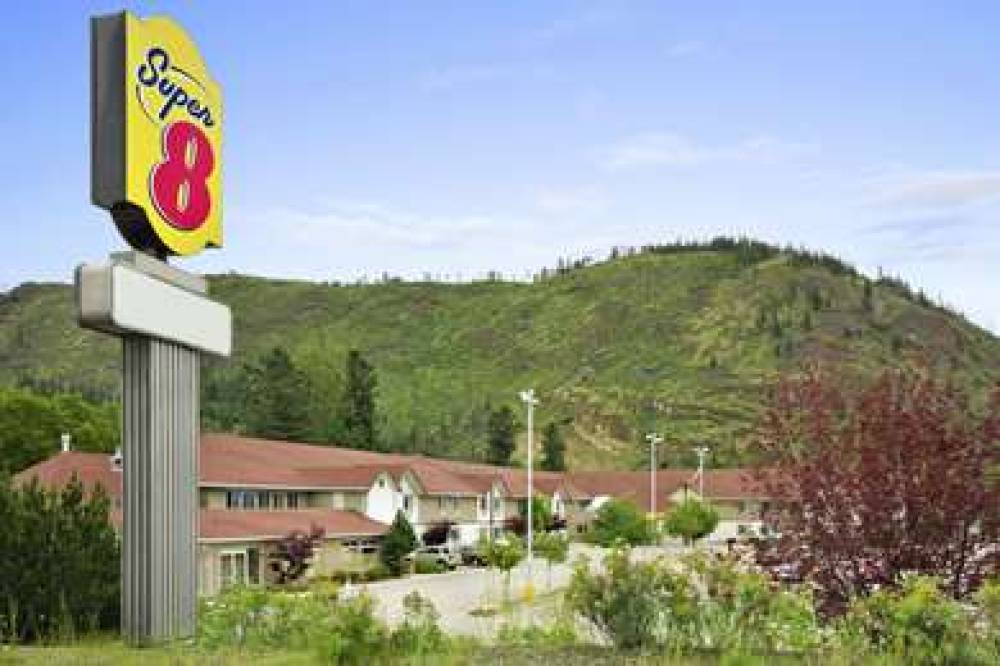 Super 8 By Wyndham West Kelowna BC 1