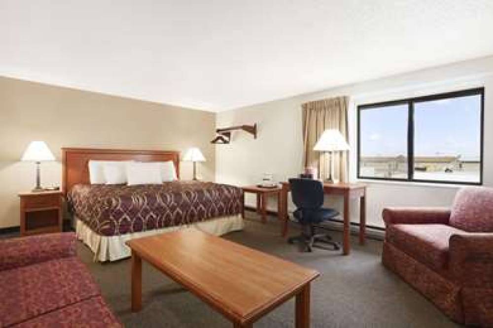 SUPER 8 BY WYNDHAM WILLISTON ND 9