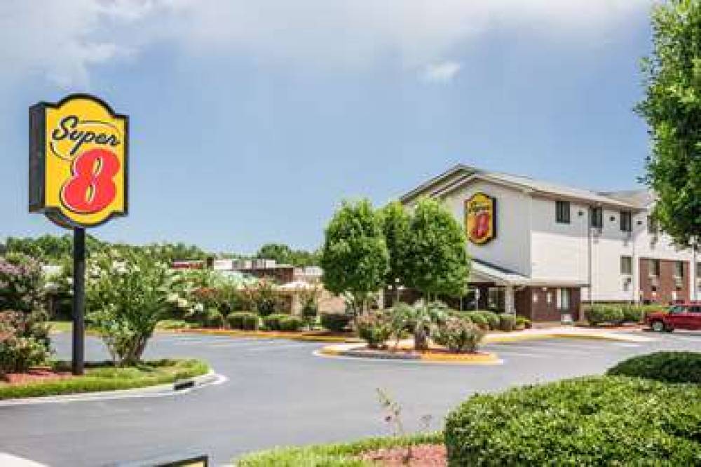 Super 8 By Wyndham Wilmington