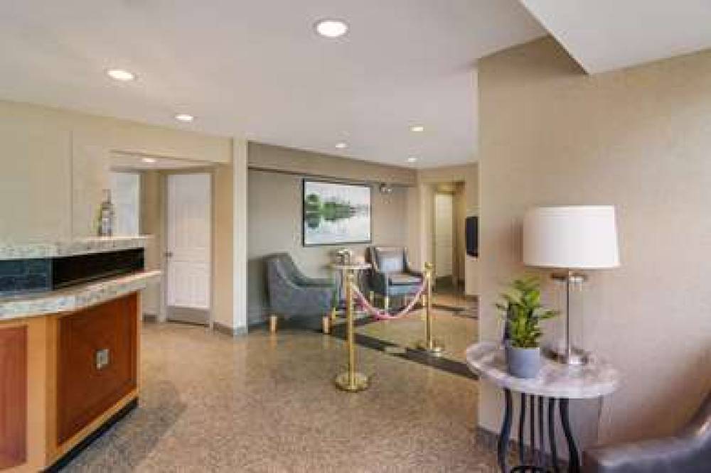 SureStay By Best Western North Vancouver Capilano 5