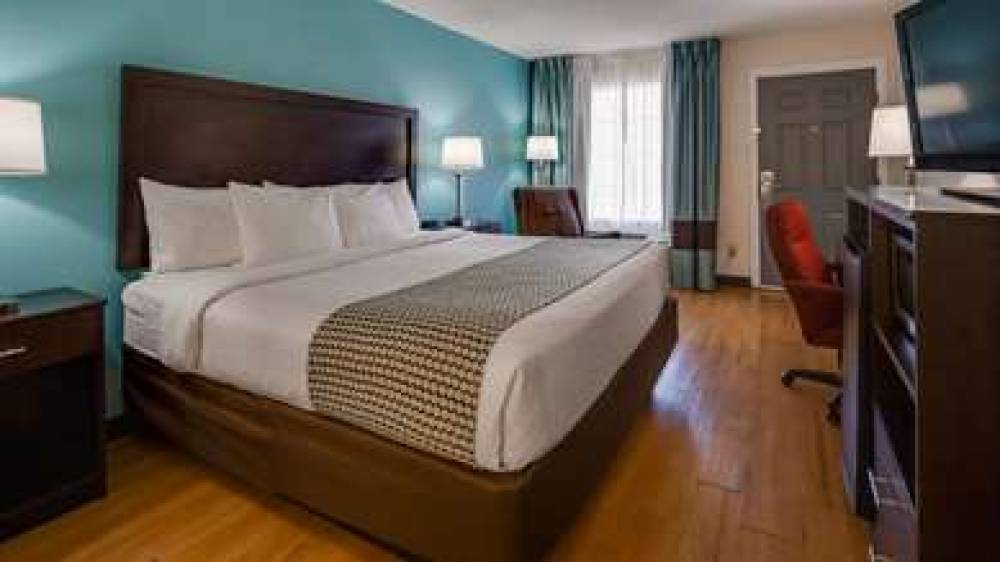 SURESTAY PLUS HOTEL ASHEBORO 8