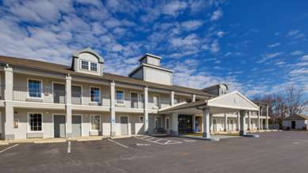 SURESTAY PLUS HOTEL ASHEBORO 1