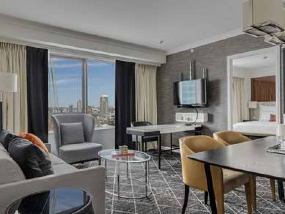 Swissotel Sydney  10