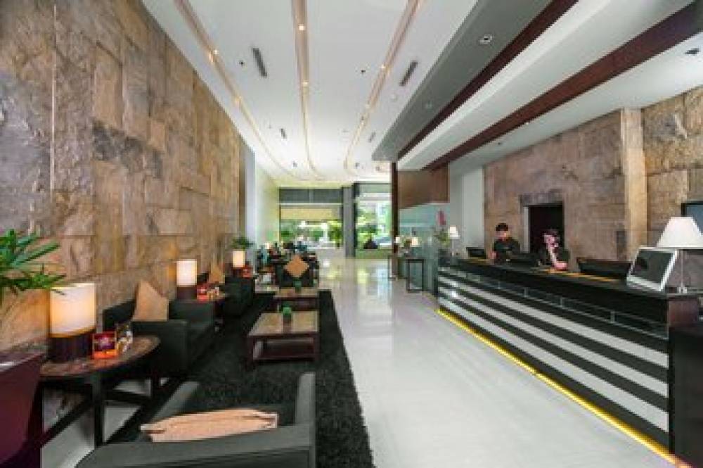 THE B HOTEL ALABANG 2