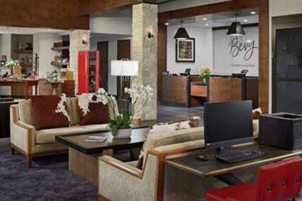 THE BEVY HOTEL BOERNE DOUBLETREE 4