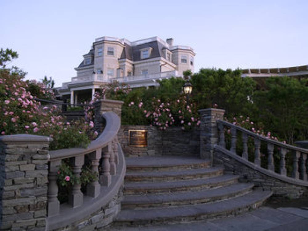 THE CHANLER AT CLIFF WALK 2