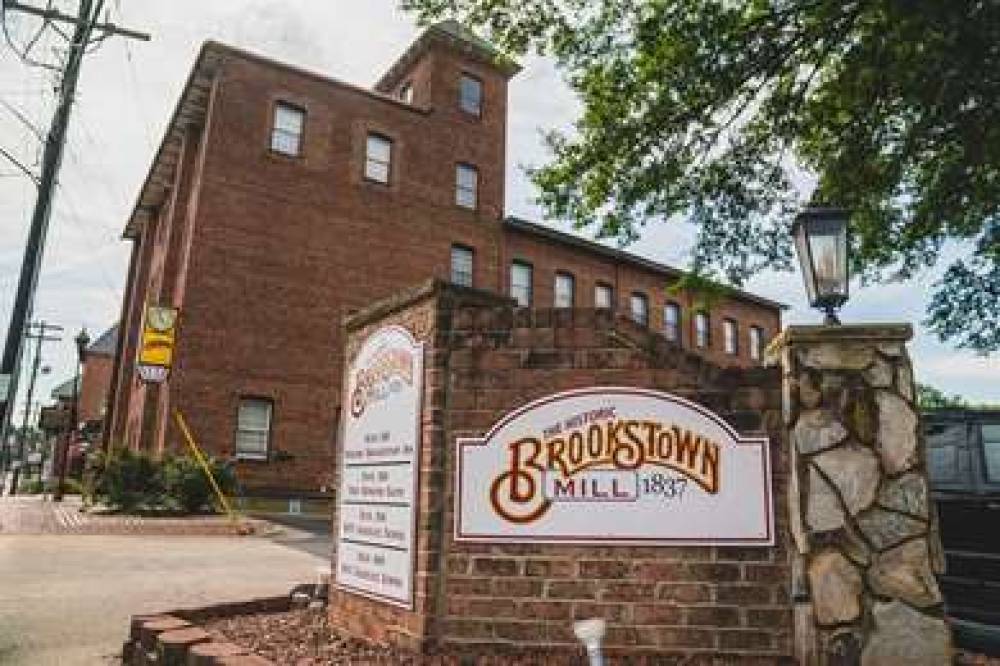 THE HISTORIC BROOKSTOWN INN, TRADEM 2