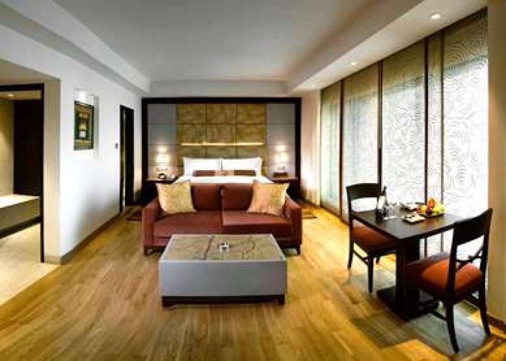 The Lalit New Delhi 8