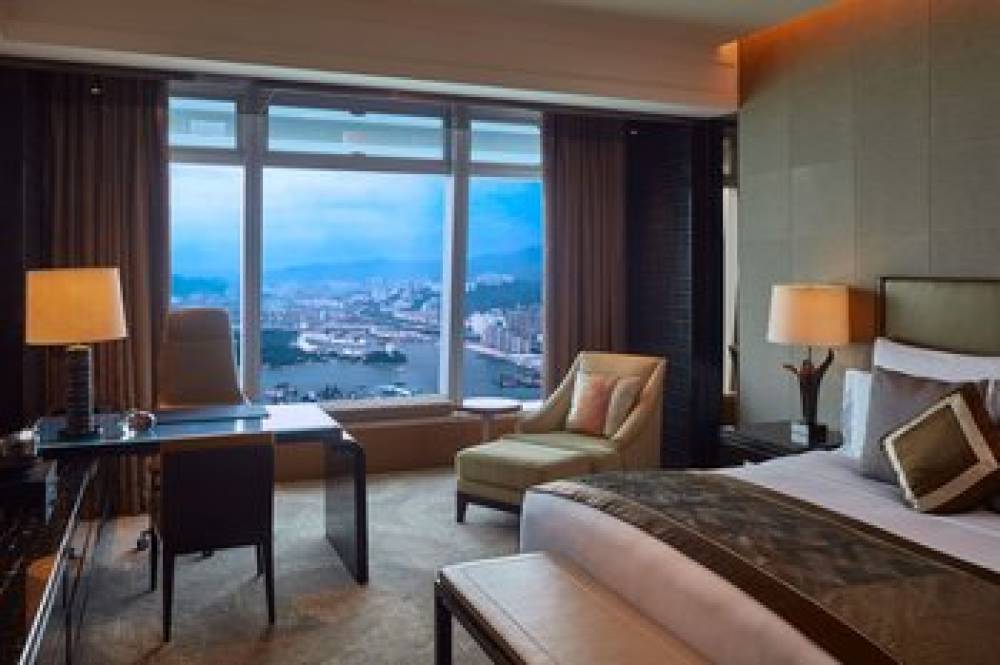 The Ritz-Carlton Hong Kong 7