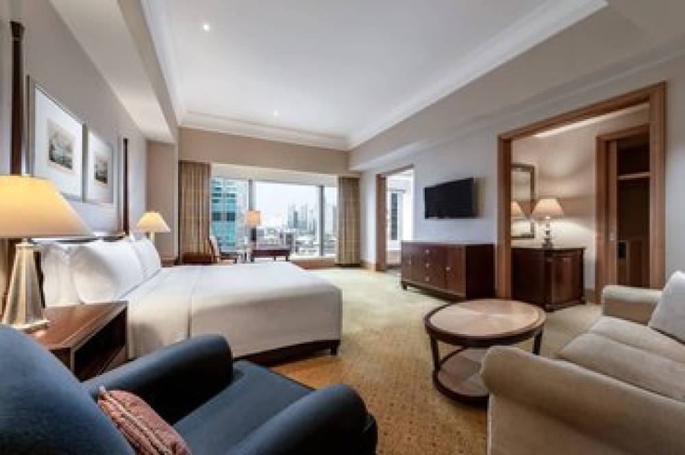 The Ritz-Carlton Jakarta Mega Kuningan 6