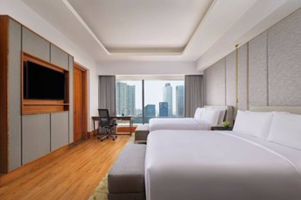 The Ritz-Carlton Jakarta Mega Kuningan 7