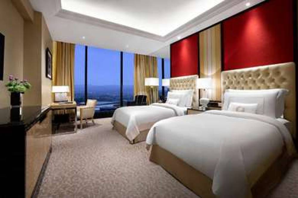 THE TRANS LUXURY HOTEL BANDUNG 2