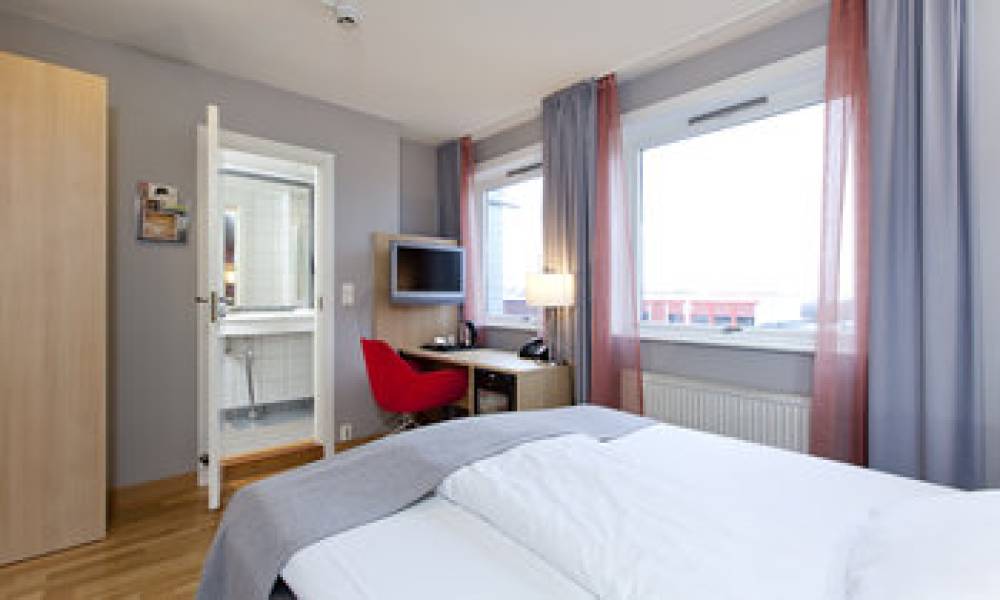 THON HOTEL LILLESTROM 4