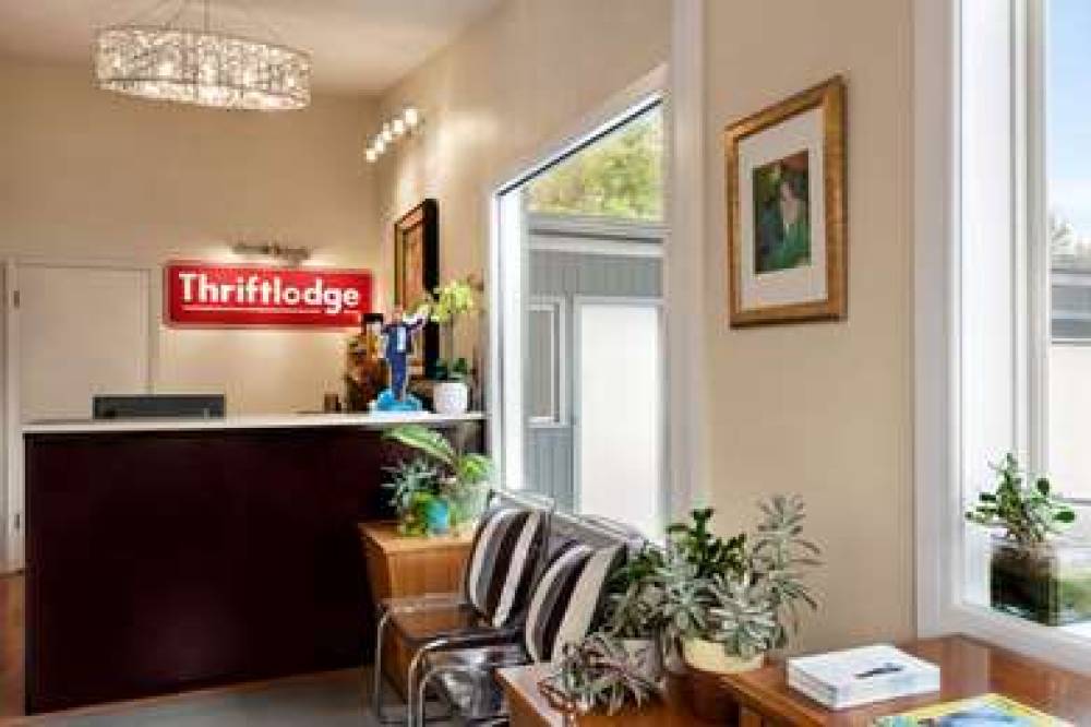 THRIFTLODGE EDMONTON 8