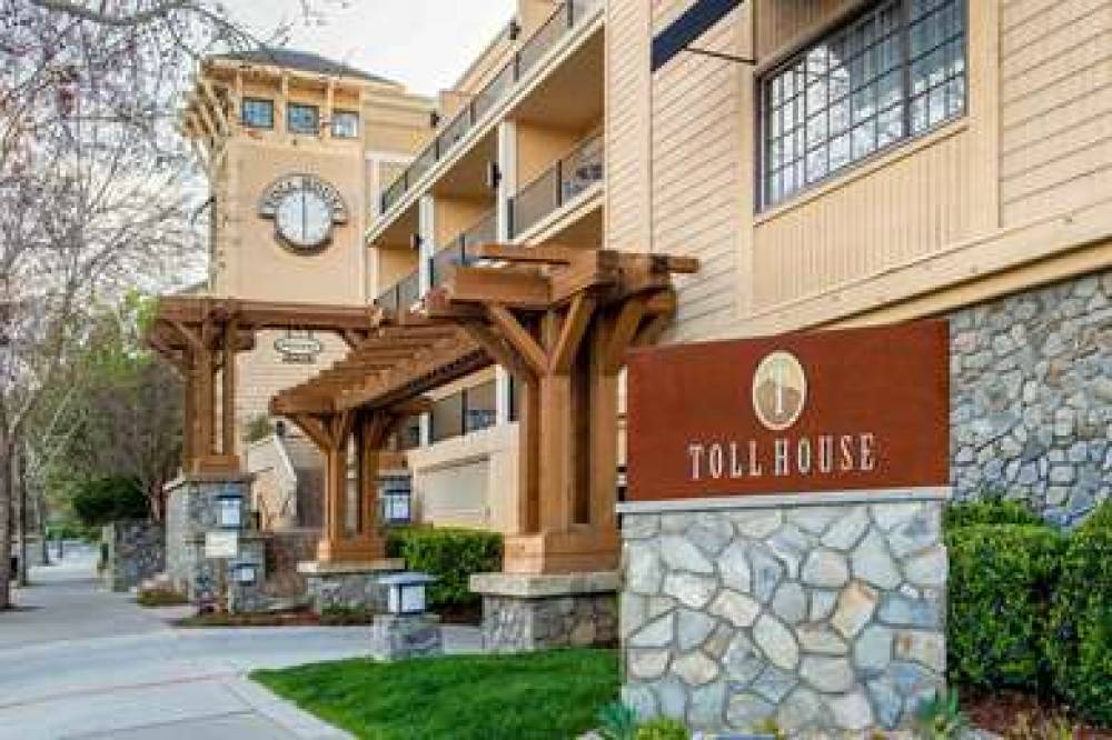 Toll House Hotel 1