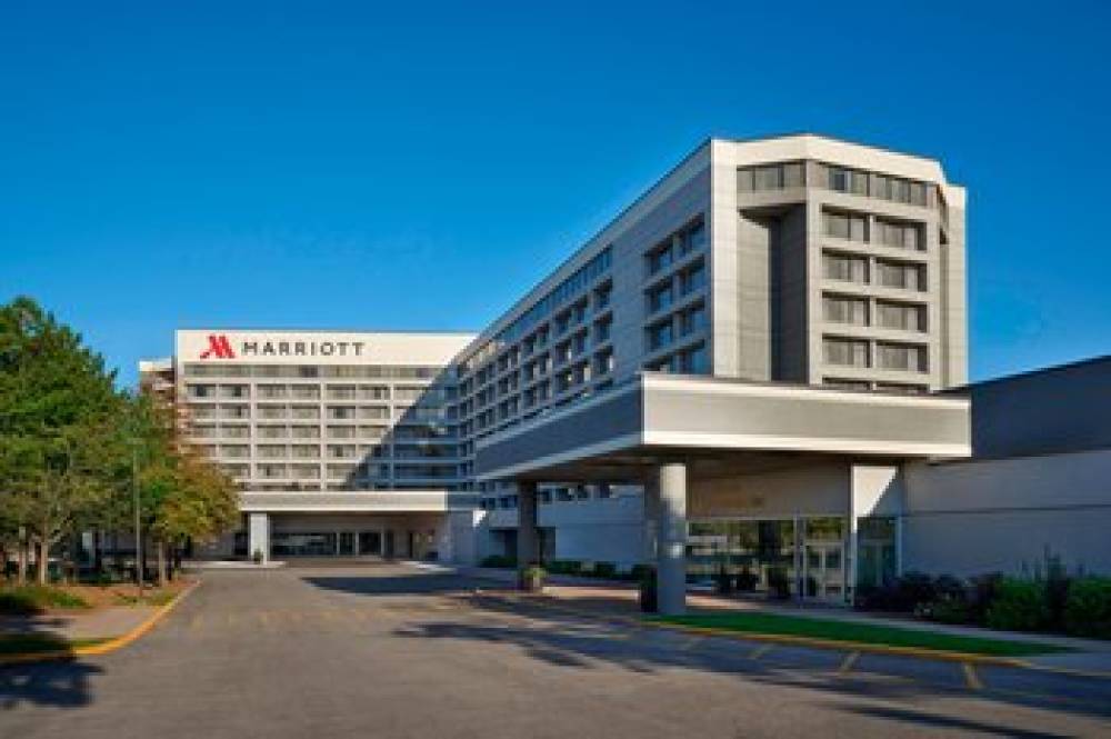 Toronto Airport Marriott Hotel 3