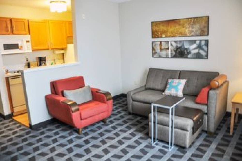 TownePlace Suites By Marriott Albuquerque Airport 8