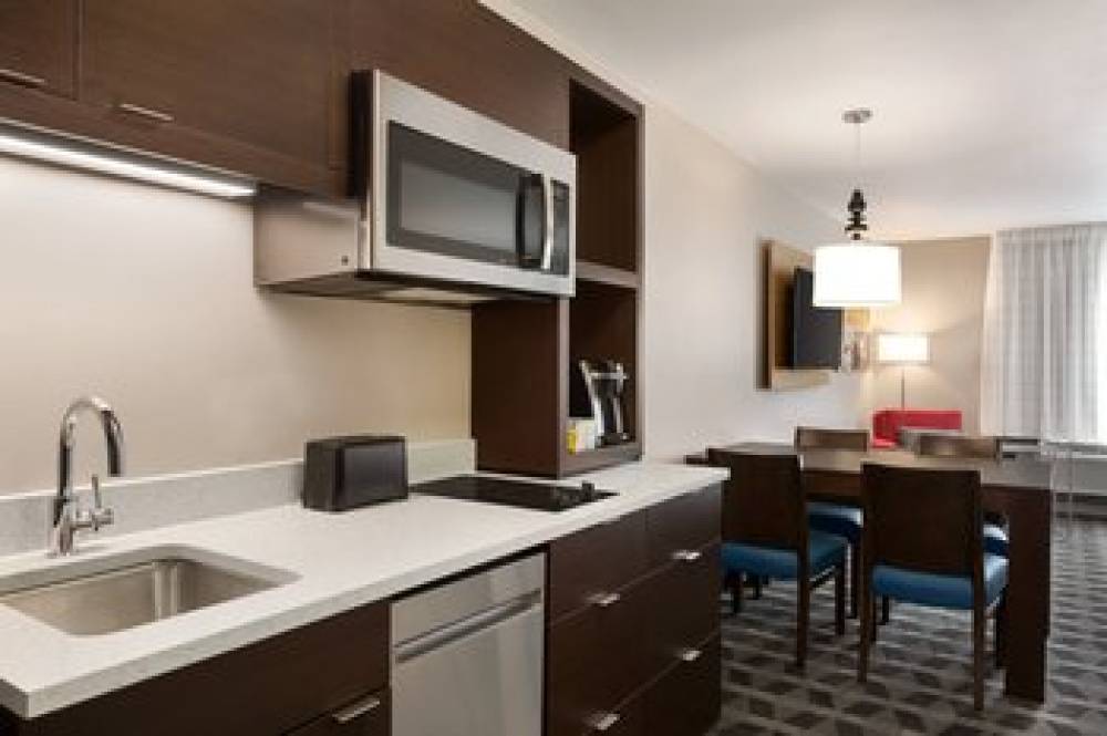 TownePlace Suites By Marriott Cedar Rapids Marion 10