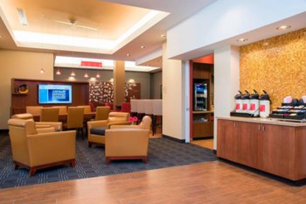 TownePlace Suites By Marriott Champaign Urbana Campustown 4