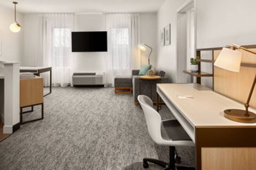 TownePlace Suites By Marriott Chicago Lombard 3